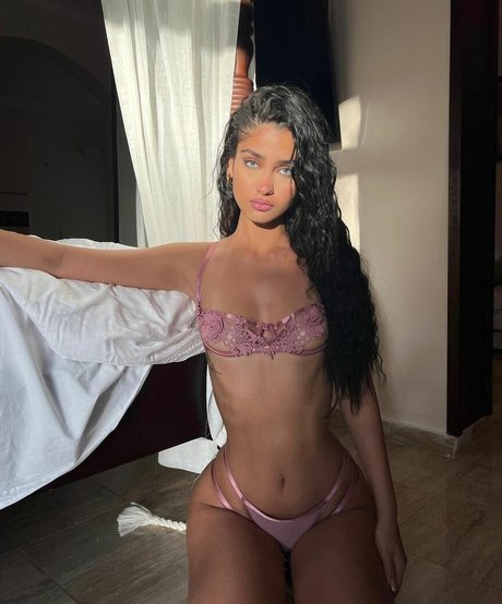 Naaz Torbati belle étoile img