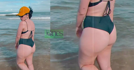 déshabillage onlyfans belle qualité photo