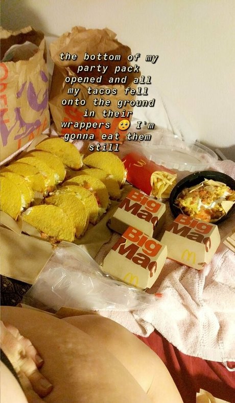 thicksadworld étoile nue photo