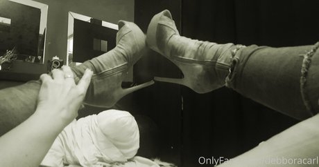 debboracarl modèle gratuit des photos