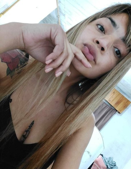 brunettesexyy belle actrice img