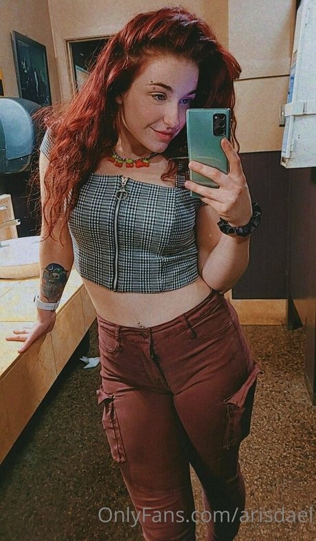 arisdael modèle exclusif des photos