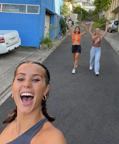 Emilia Dettorre actrice porno photos