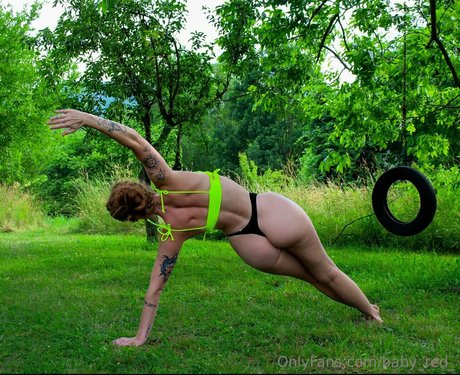 blonde en forme onlyfans bien chaud des photos