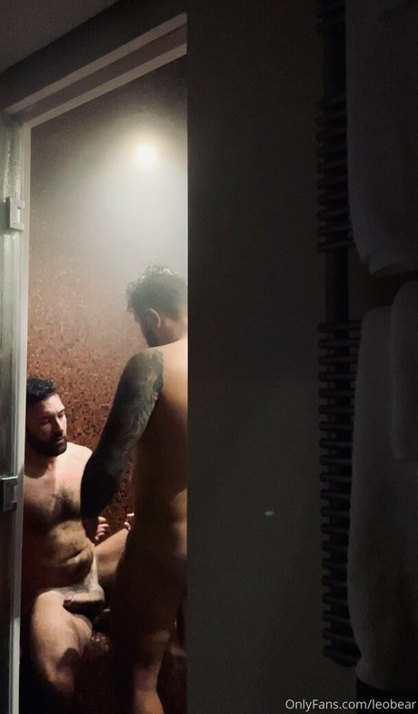 leobear étoile nue collection