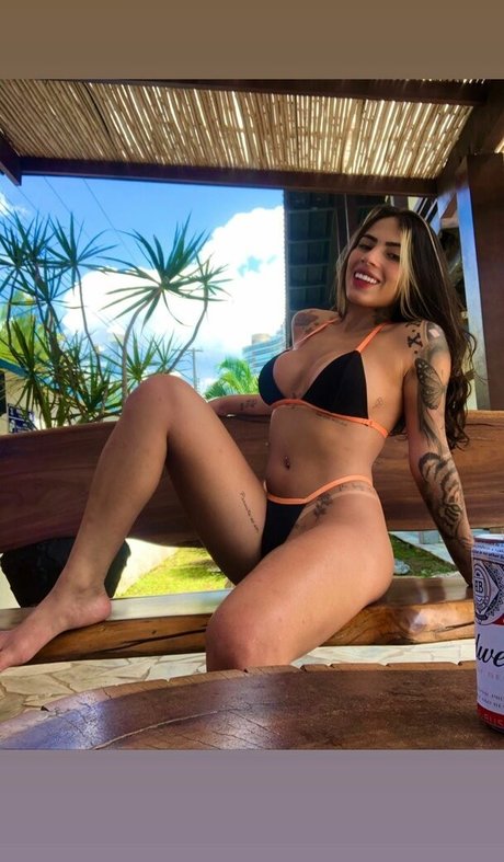 blonde aux gros seins onlyfans nu meilleur image