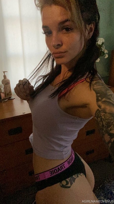 agirlnamedjager étoile xxx img