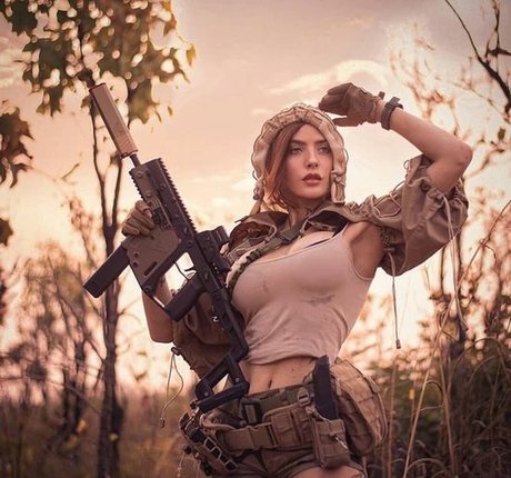 Anna Vargas mannequin des photos