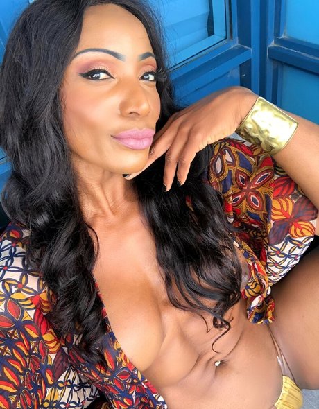 Maggie Watson mannequin archive