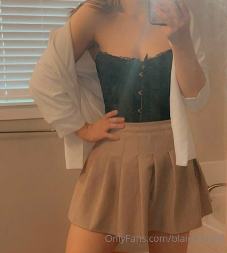 peachybby14 jolie actrice photo