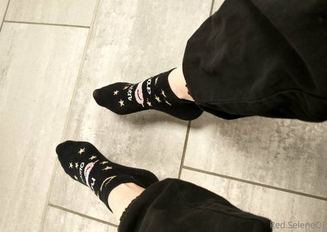 red selene modèle parfait des photos