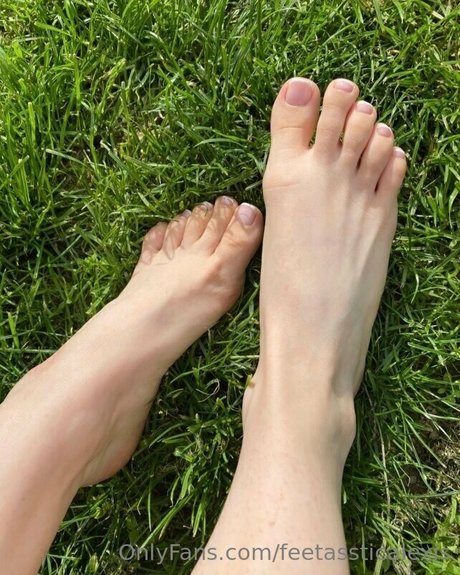 feetassticalexis actrice libre photos