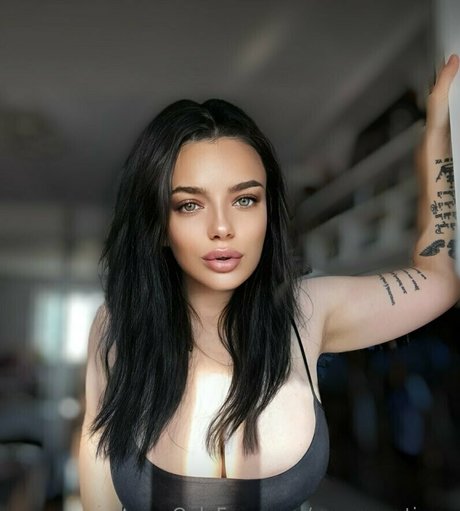 yoursweetiana modèle hd img