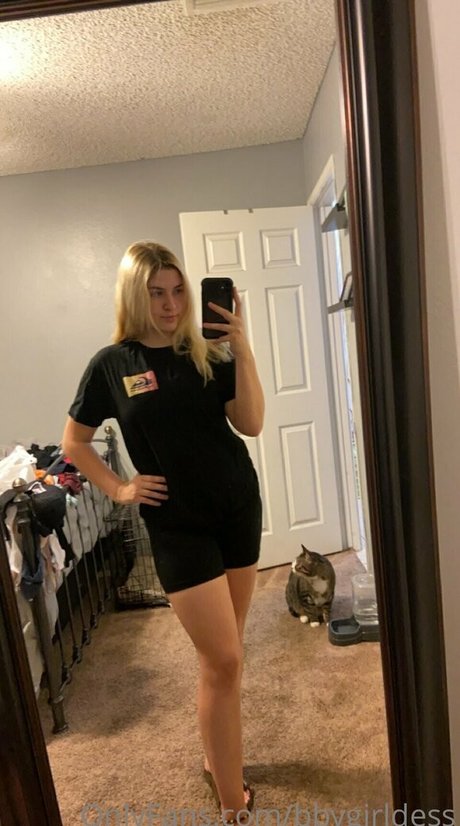 bbygirldess actrice artistique photos