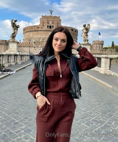 enzabel chloe actrice sexy galerie