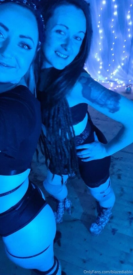 blazediablo étoile chaude photo