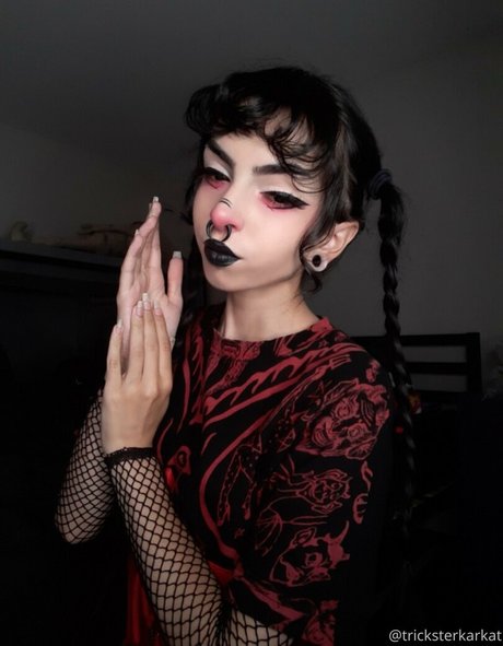 Tricksterkarkat modèle adulte images