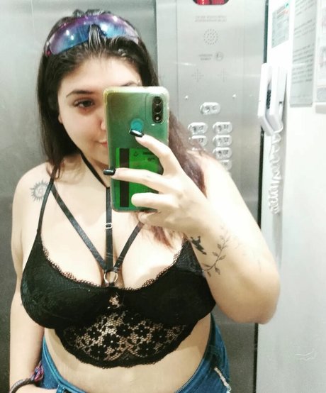 Shay Bongiovi star du porno nue img