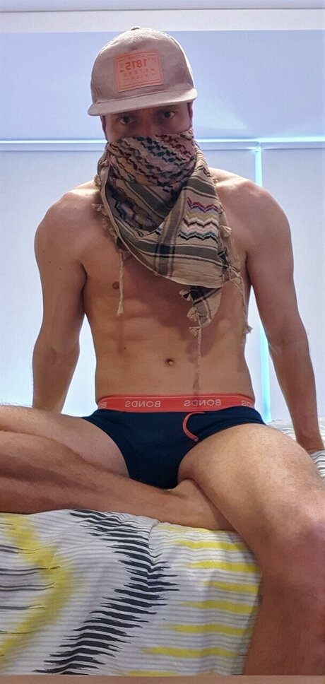 Izza modèle joli des photos