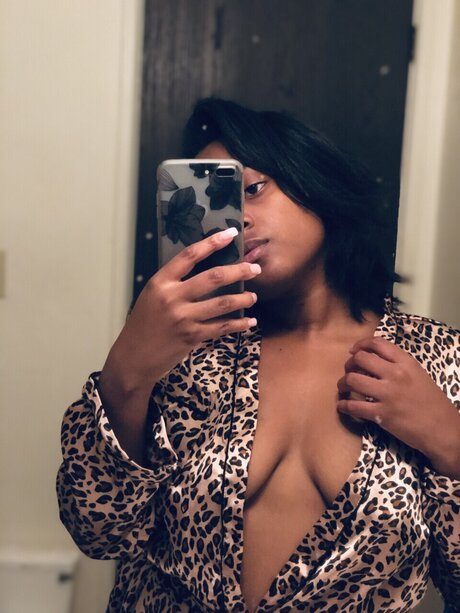 Pussssssaaaytaaaht_ modèle parfait image