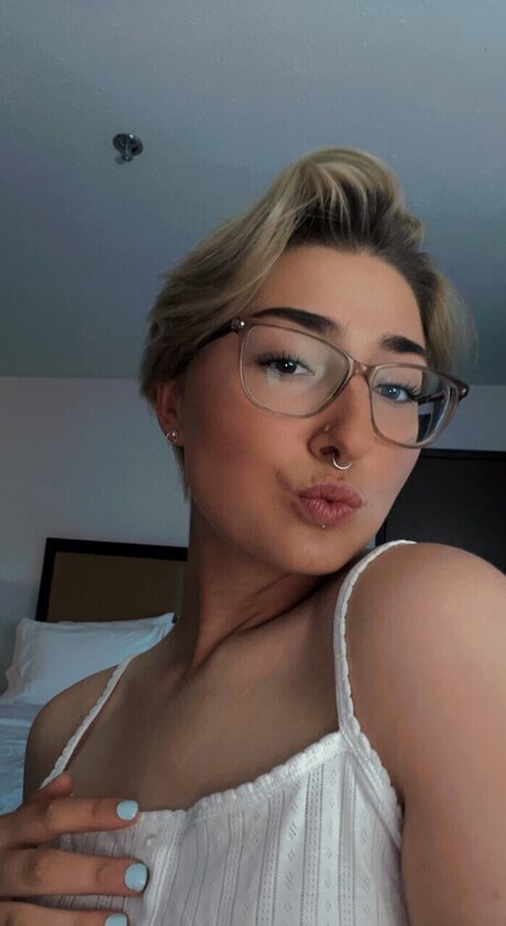 NikkySue star du porno exclusive photos