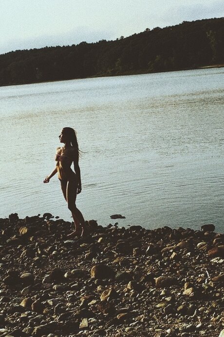 infirmière brune onlyfans nu libre des photos