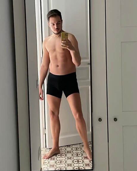 Aleden87 modèle porno image