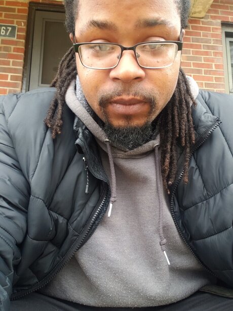 KingCurveWood joli modèle photo