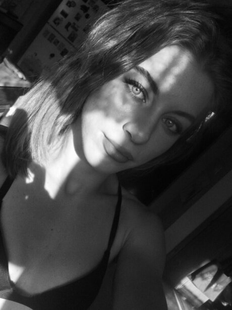 Delicatefckingfl0wer star du porno photo