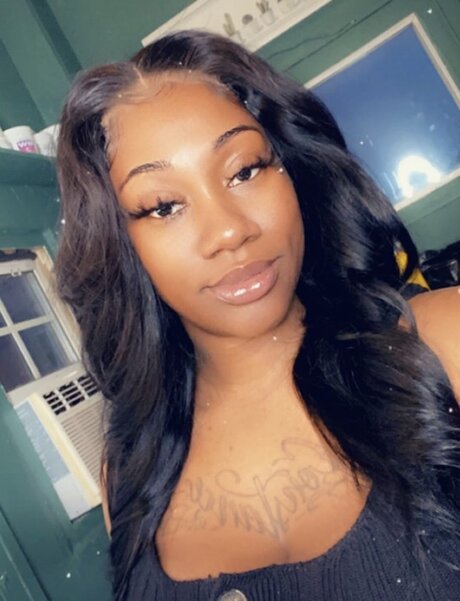 Mocha hontas modèle porno img