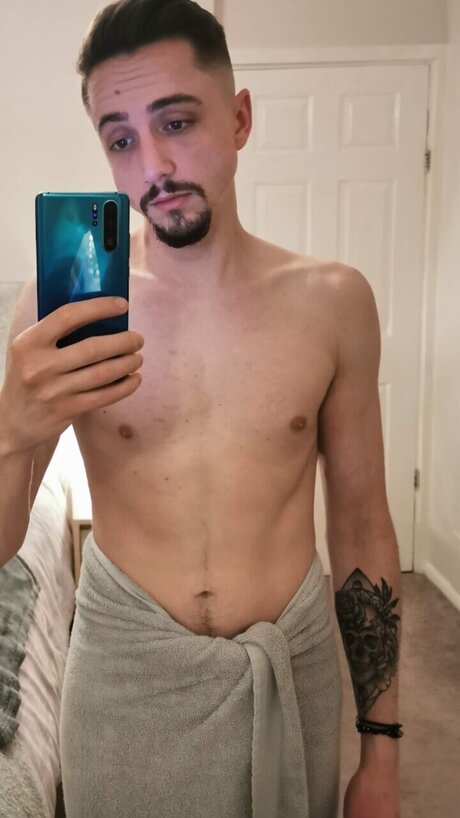 George Gurney star du porno gratuit image