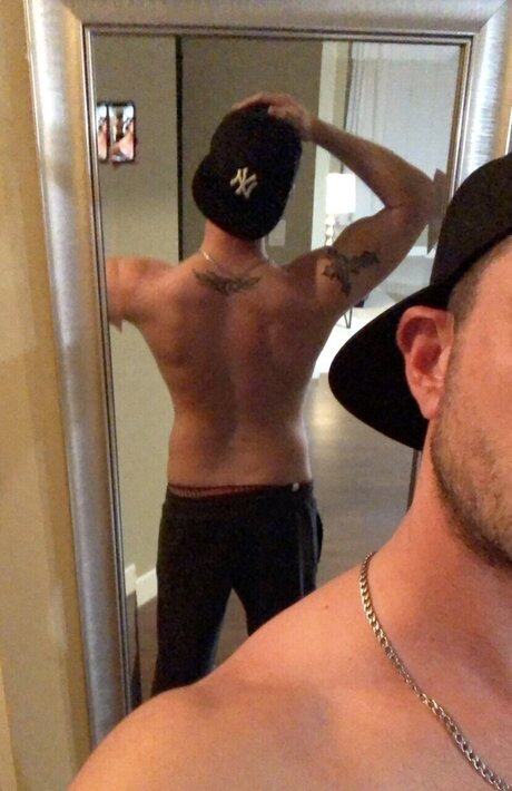 BdCw2730 actrice érotique photo