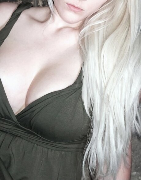 PIEDESTAL star du porno image