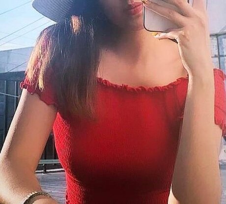 Stephy Cyrus actrice chaude img