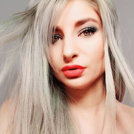 NINNA KATTHE star du porno gratuit collection