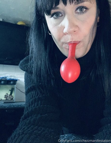 chezzmanifestation modèle sexy photo