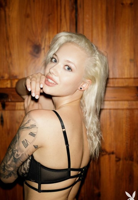 Lisa Modpali modèle gratuit galerie