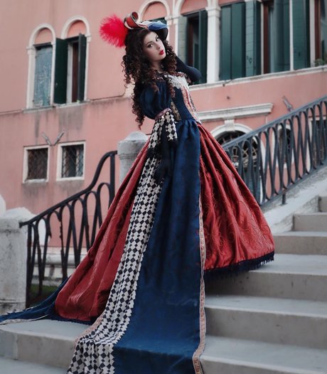 tatouages ​​blonds onlyfans pornographique nu photo