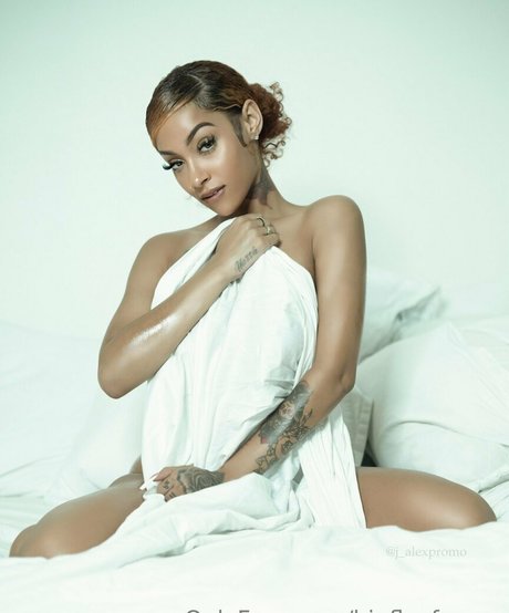 bigflexfargoo star du porno en haute qualité galeries