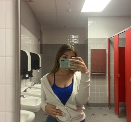 épouse infidèle onlyfans gratuit xxx image