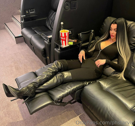 unholy mary étoile magnifique photo