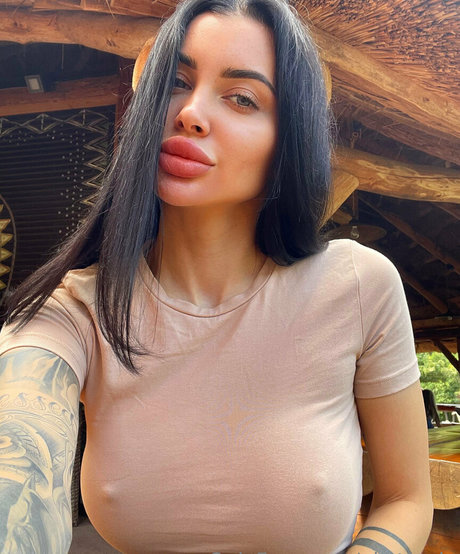 unholy mary star du porno de haute qualité image