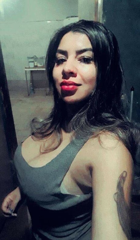 Daniele Mara Valentino xxx étoile galerie