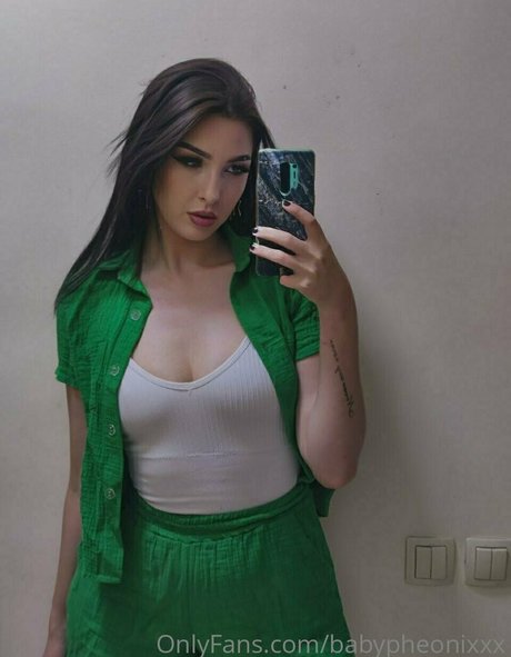 babypheonixxx modèle porno photo