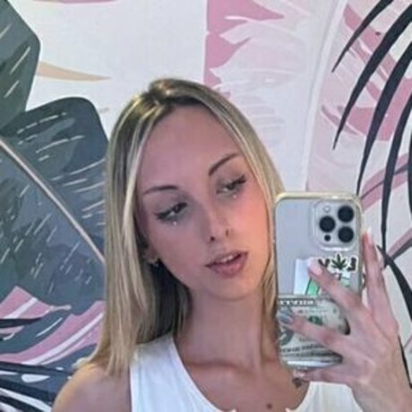 brendayamila modèle parfait des photos