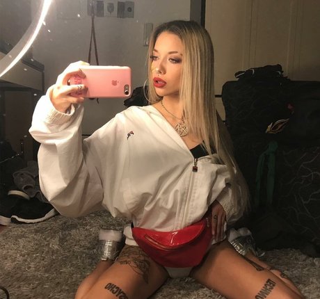 plage seins nus onlyfans art sexy images