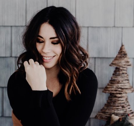 Jillian Rose Reed star du porno nue des photos