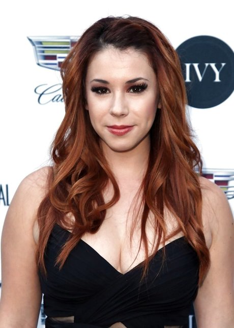 Jillian Rose Reed belle étoile galerie