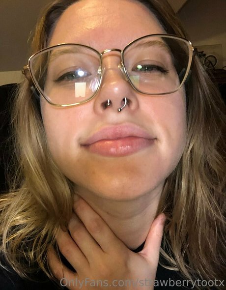 strawberrytootx belle star du porno photo