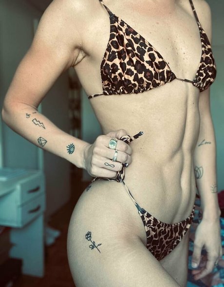 brunette onlyfans hd nue galerie